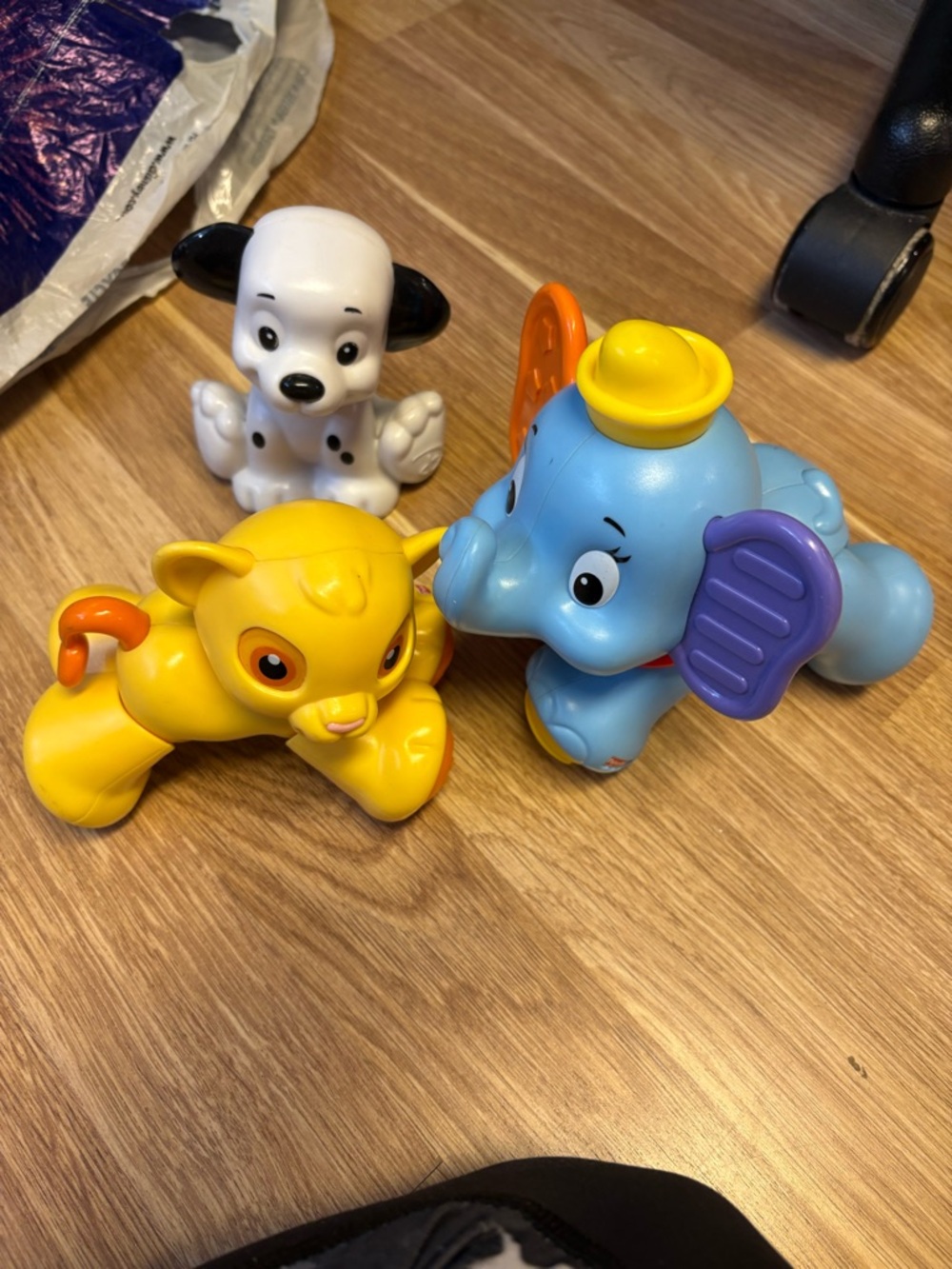 Fisher-Price BabyToddler Disney 2012 Clicker Pals Simba Lion King Dumbo Elephant